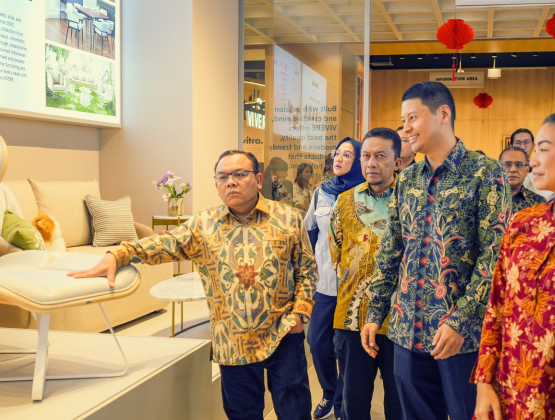 Komisi VII DPR RI Tinjau Kapasitas dan Daya Saing Manufaktur Furniture Berorientasi Ekspor di PT Gema Graha Sarana, Vivere Group